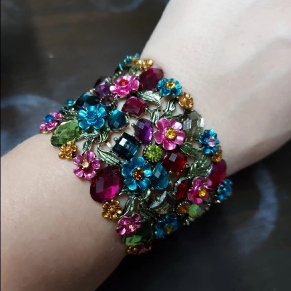 Floral Cuff Bracelet - Picture 9 of 9